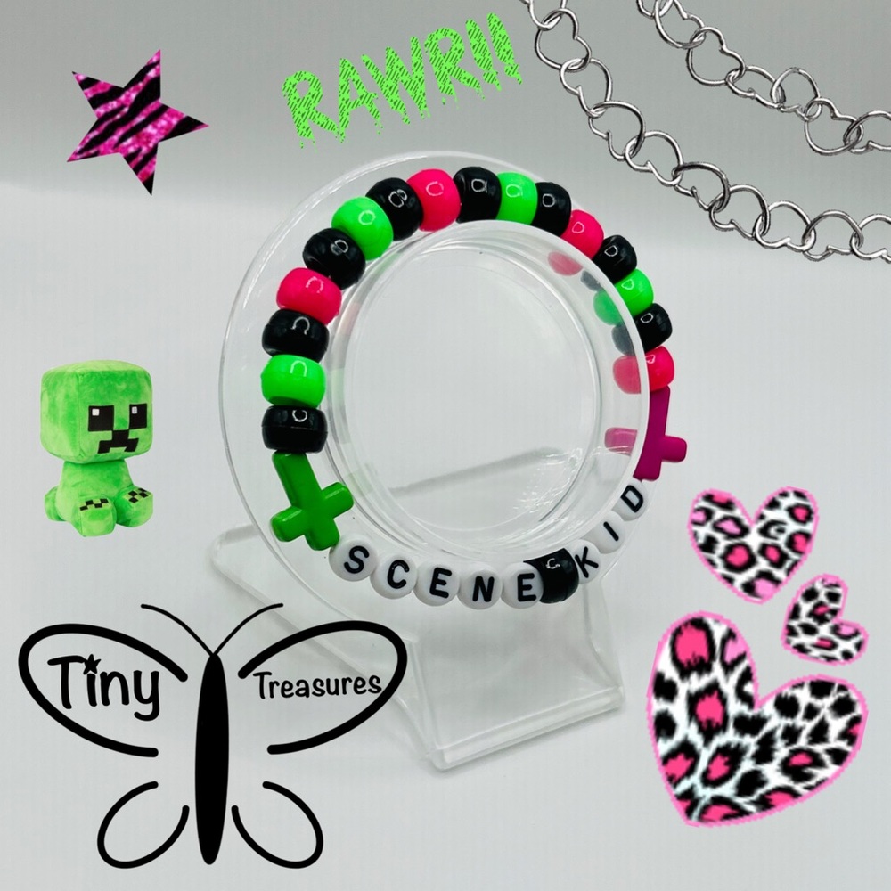 🩷Green and Pink Cross Scene Kid Kandi Bracelet💚